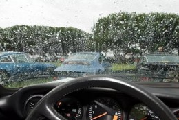大雨天，如何讓愛(ài)車(chē)避免被淹